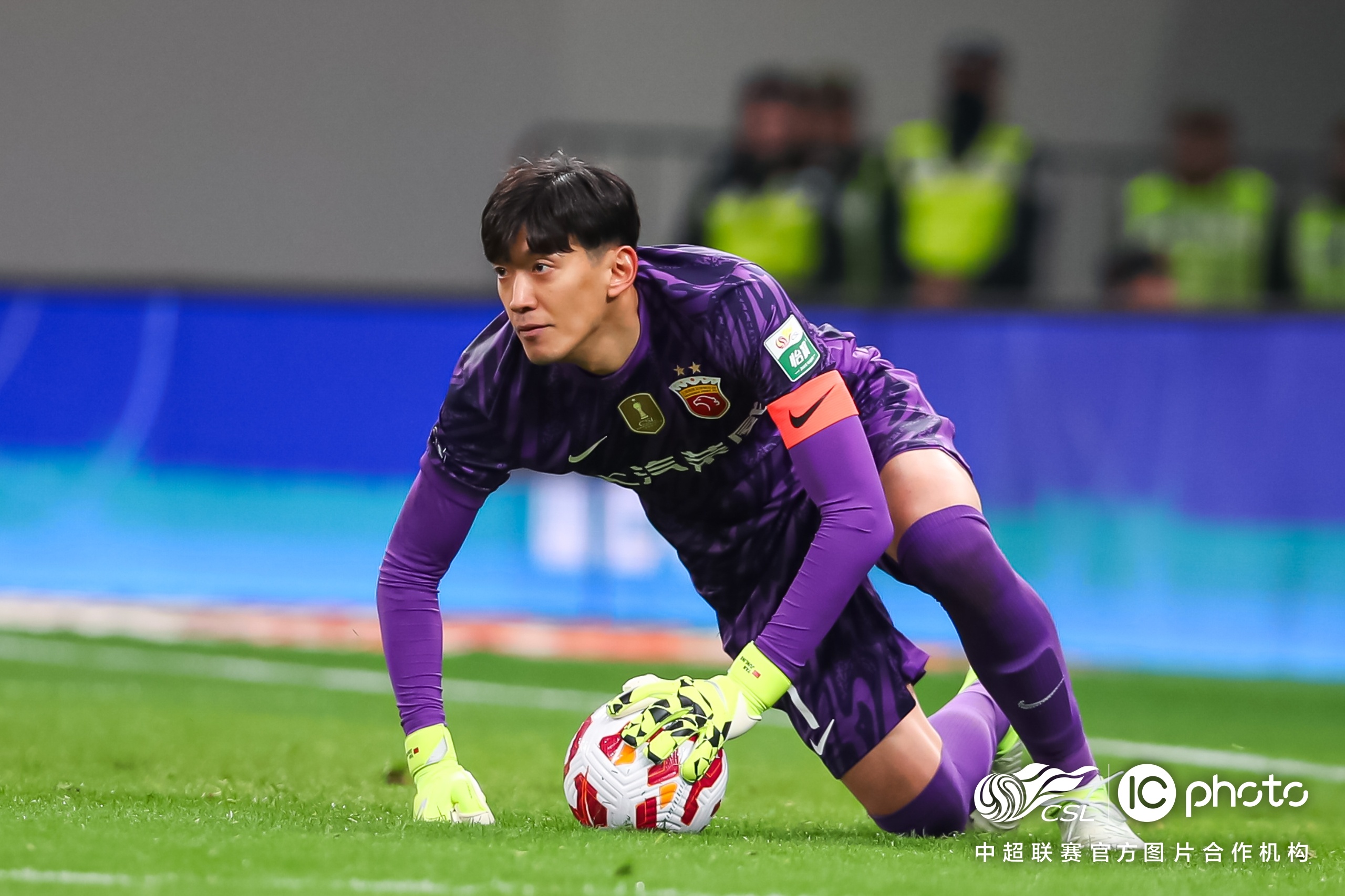 详细阅读:开云体育-上海海港赛前门线救险,志在亚冠名次提升,悬念犹存,资深球员宣示担当-开云体育 开云体育-上海海港赛前门线救险,志在亚冠名次提升,悬念犹存,资深球员宣示担当-开云体育